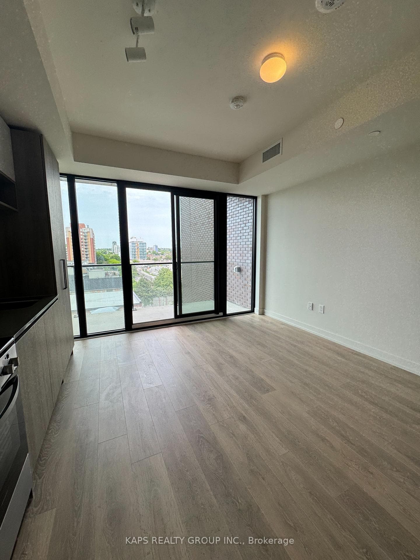 181 Sterling Road Unit 715 photo 10