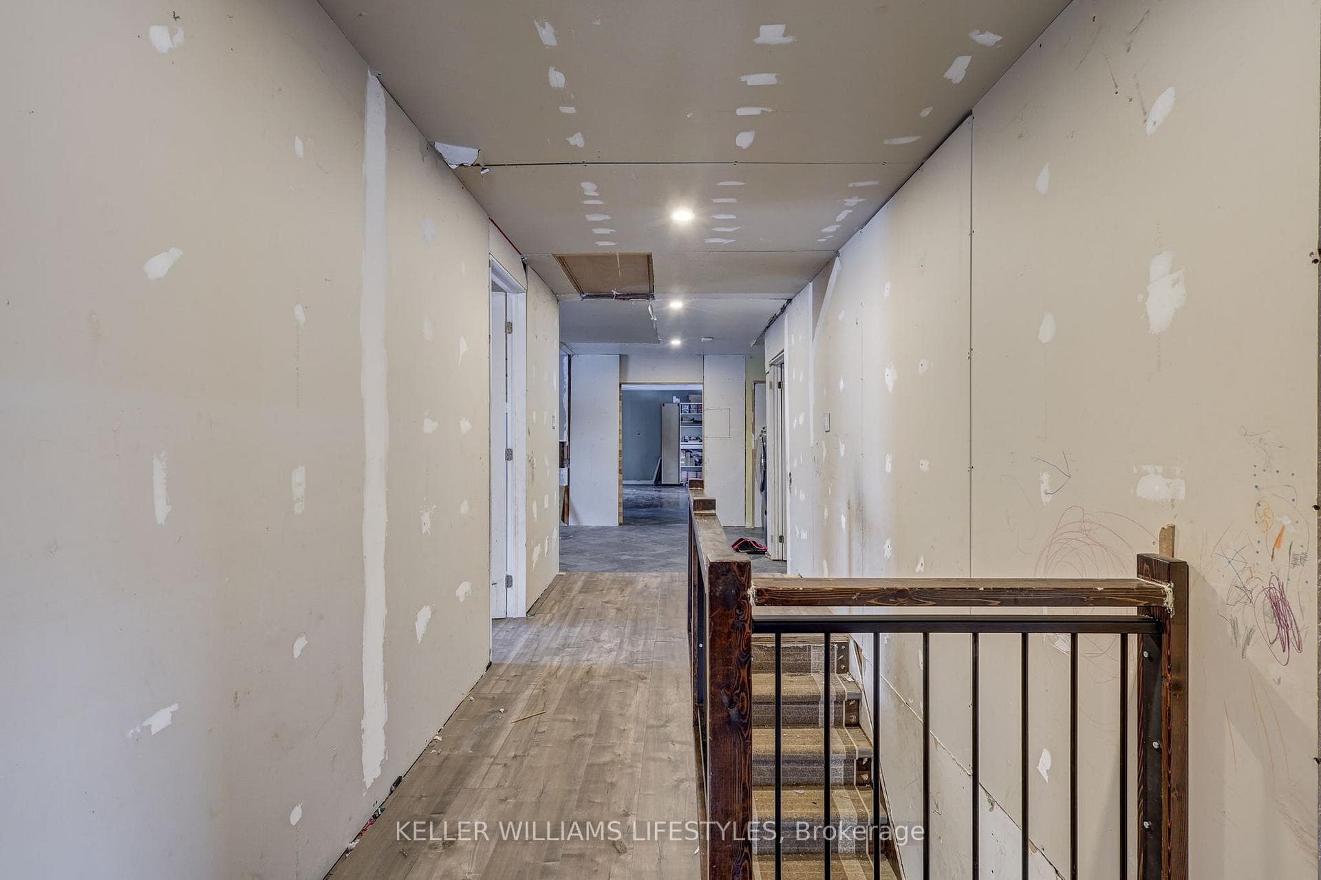 3220 Longwoods Road photo 34