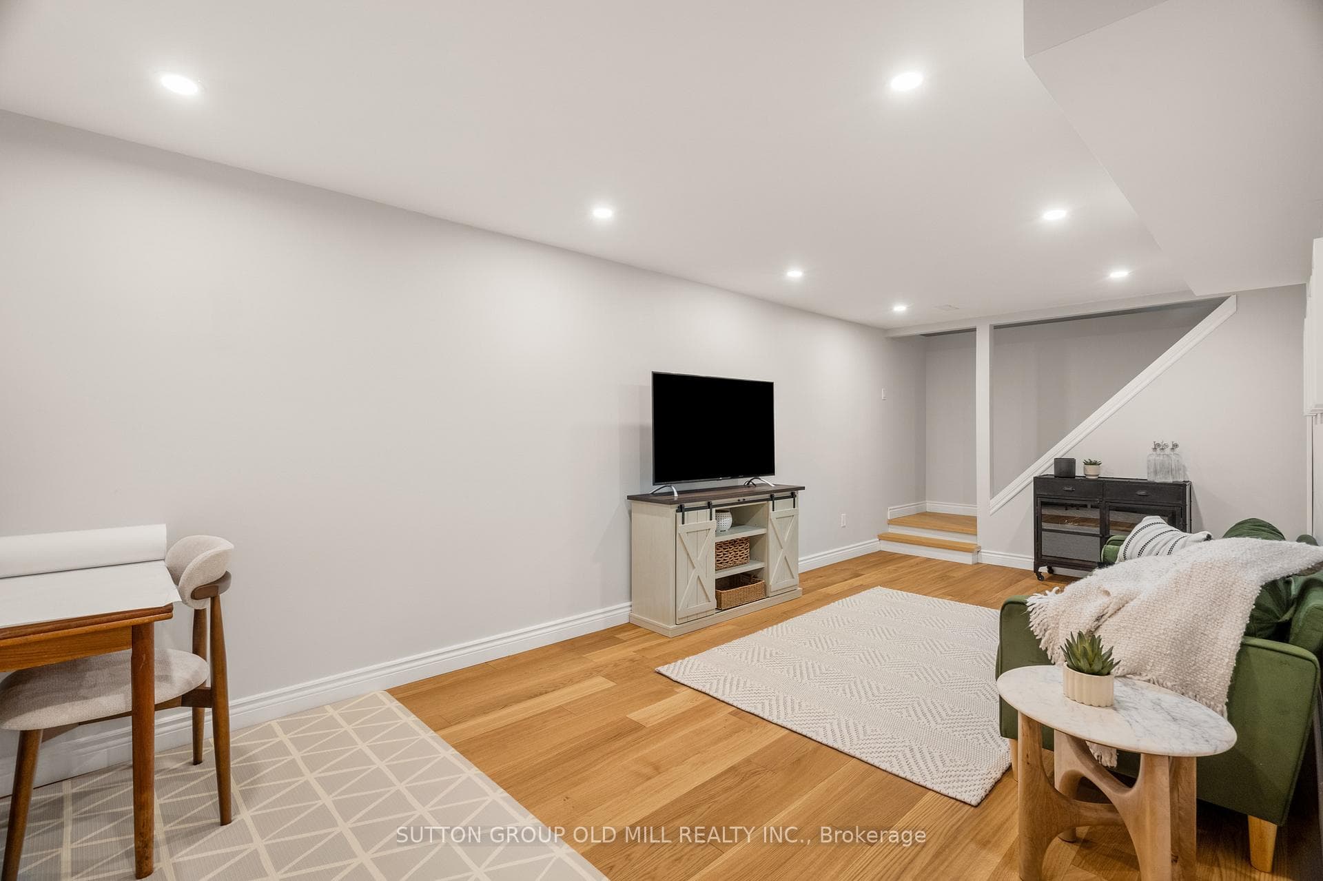 262 Chalmers Street photo 31