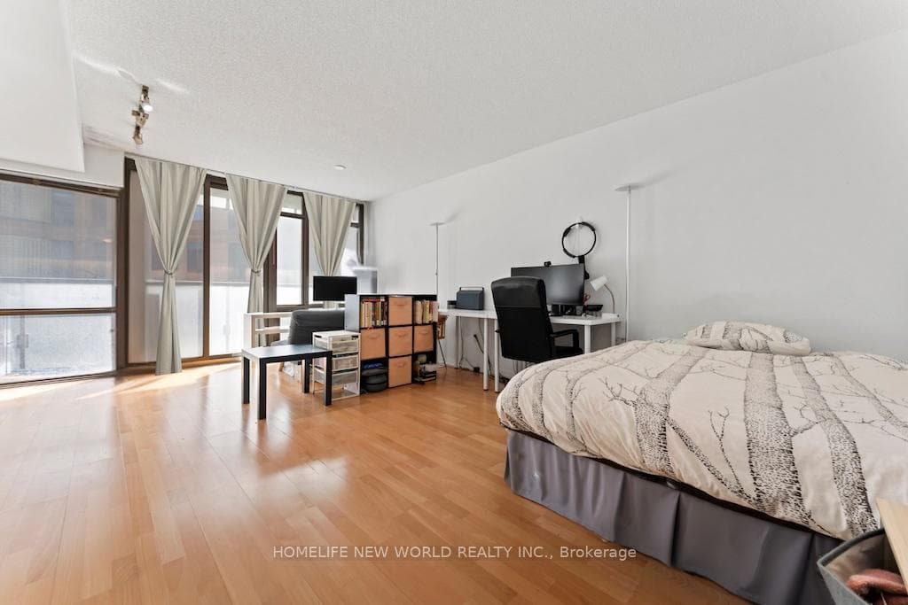 38 Grenville Street Unit 505 photo 10