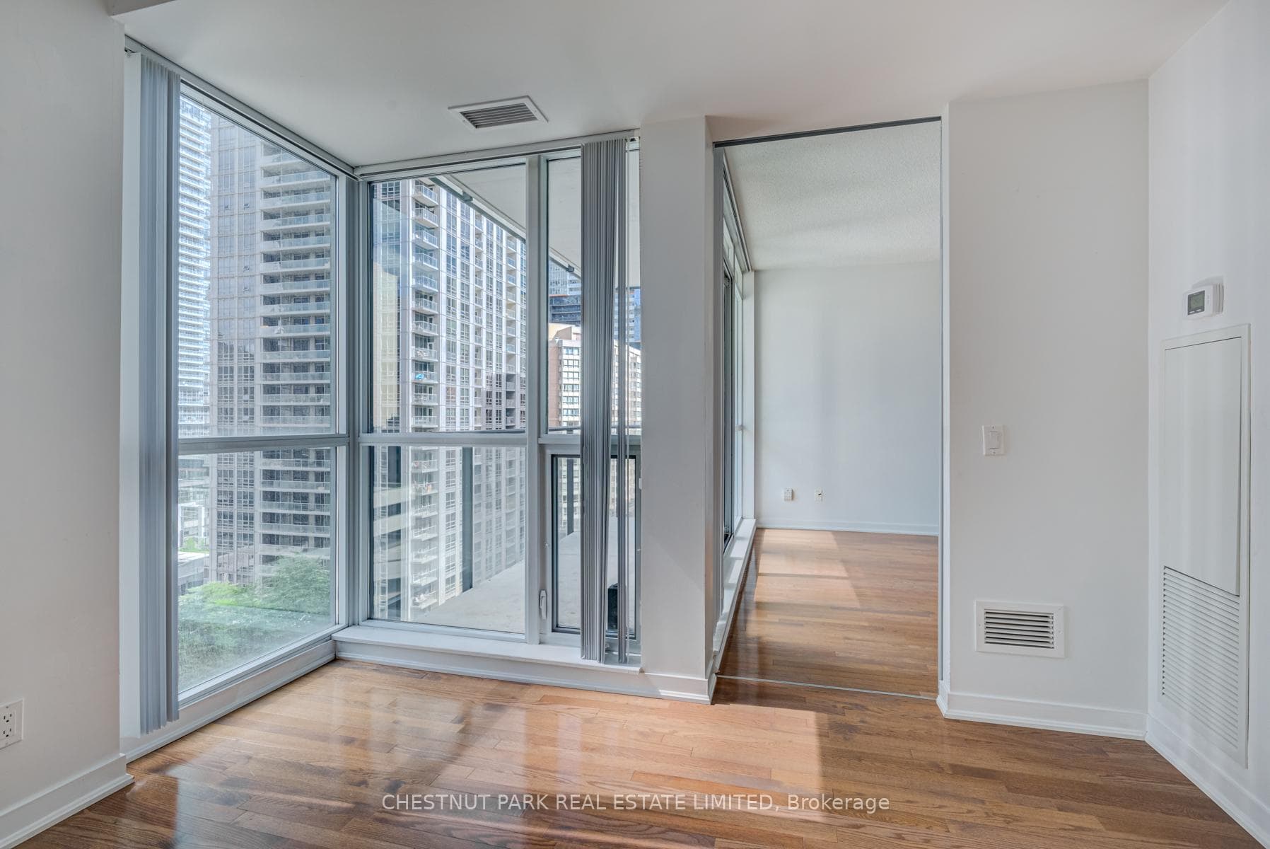 770 Bay Street Unit 1106 photo 13