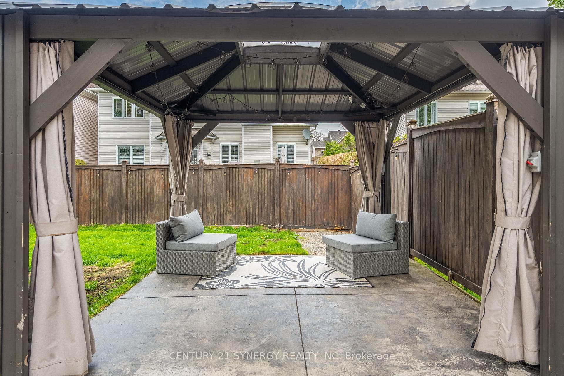2065 Oakbrook Circle photo 47
