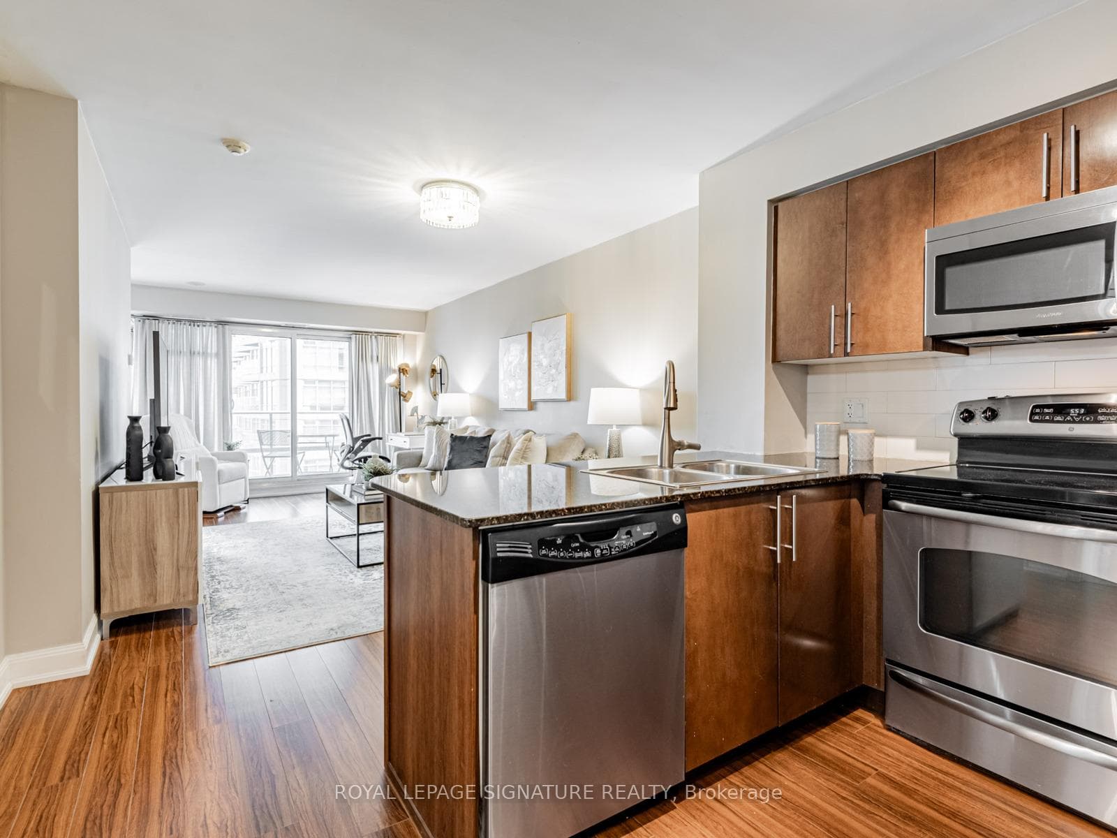 2191 Yonge Street Unit 1203 photo 5