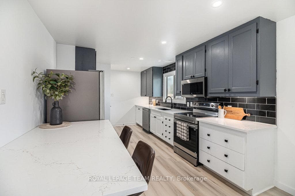 102 Laurier Street photo 11