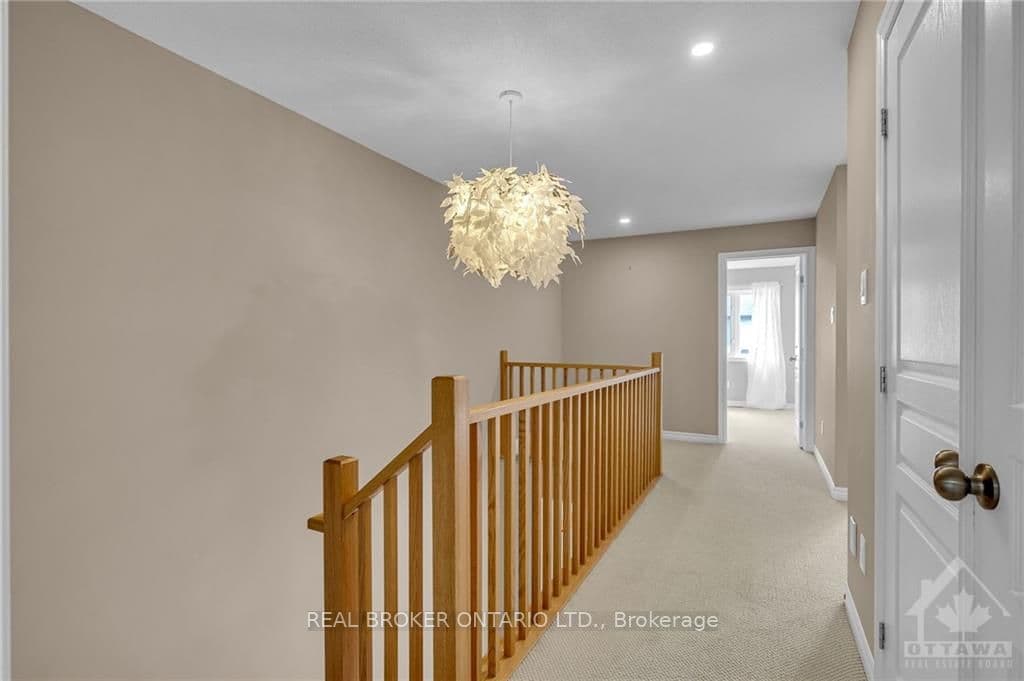 63 NUTTING Crescent photo 18