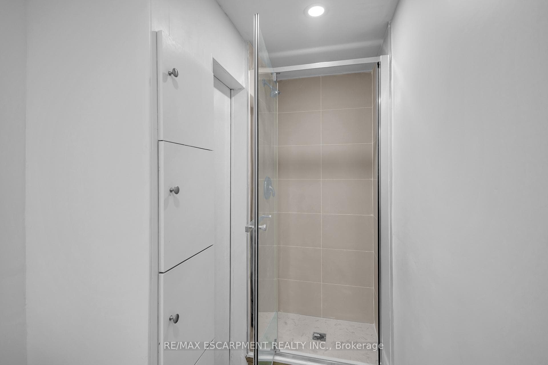 626 Iroquois Avenue photo 36