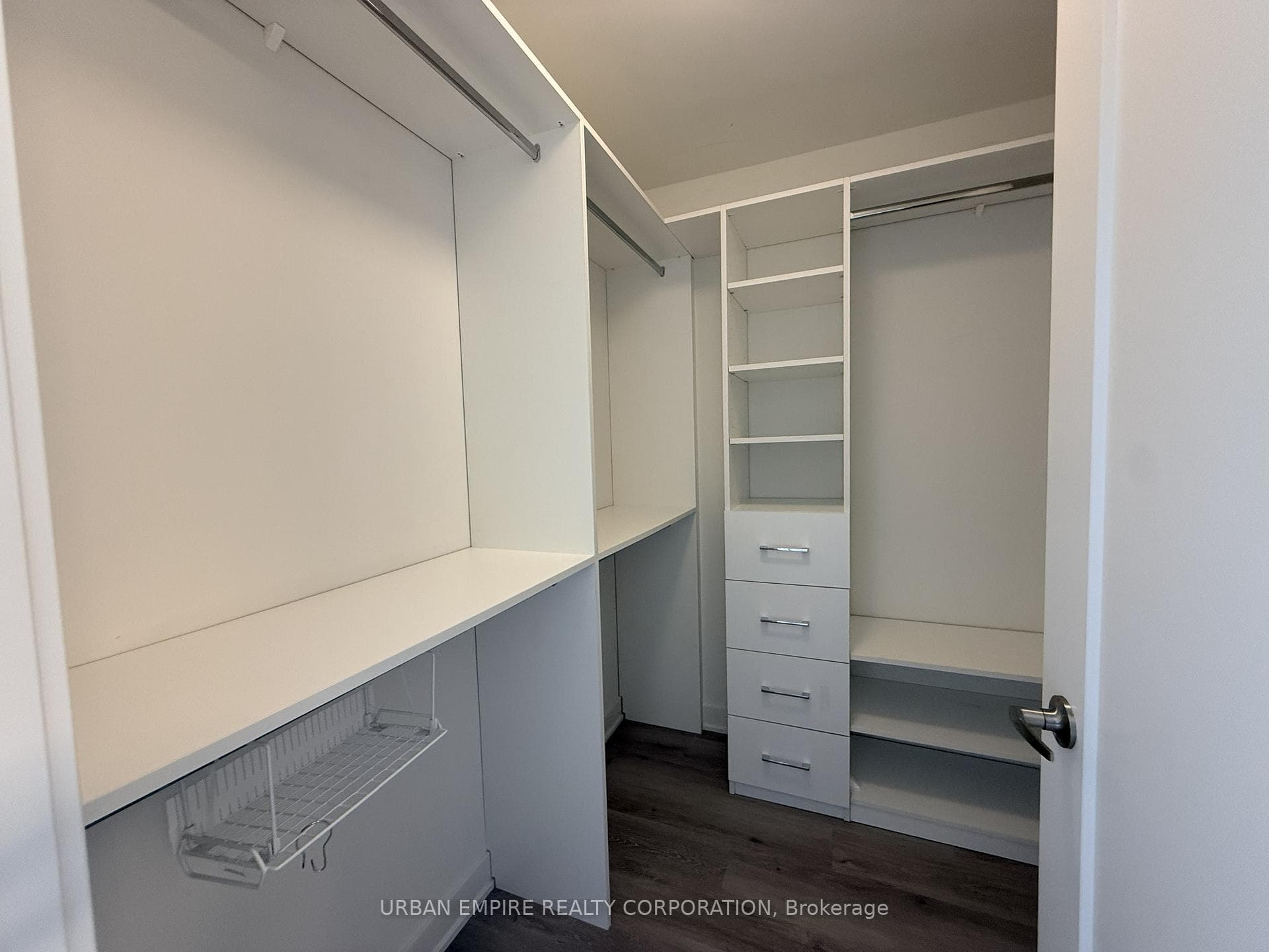 Primary bedroom WIC