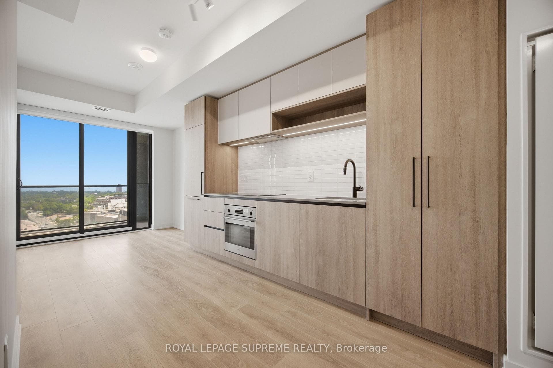 181 Sterling Road Unit 1603 photo 9