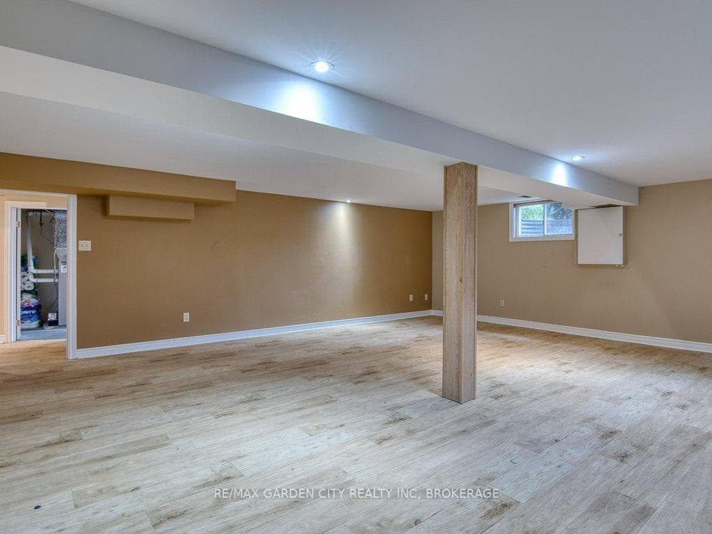 2265 Seventh Street Louth Street photo 24