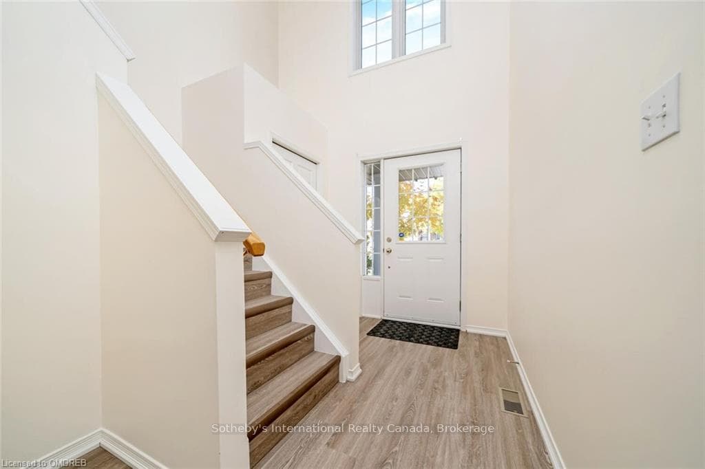 571 WILD IRIS Avenue photo 5