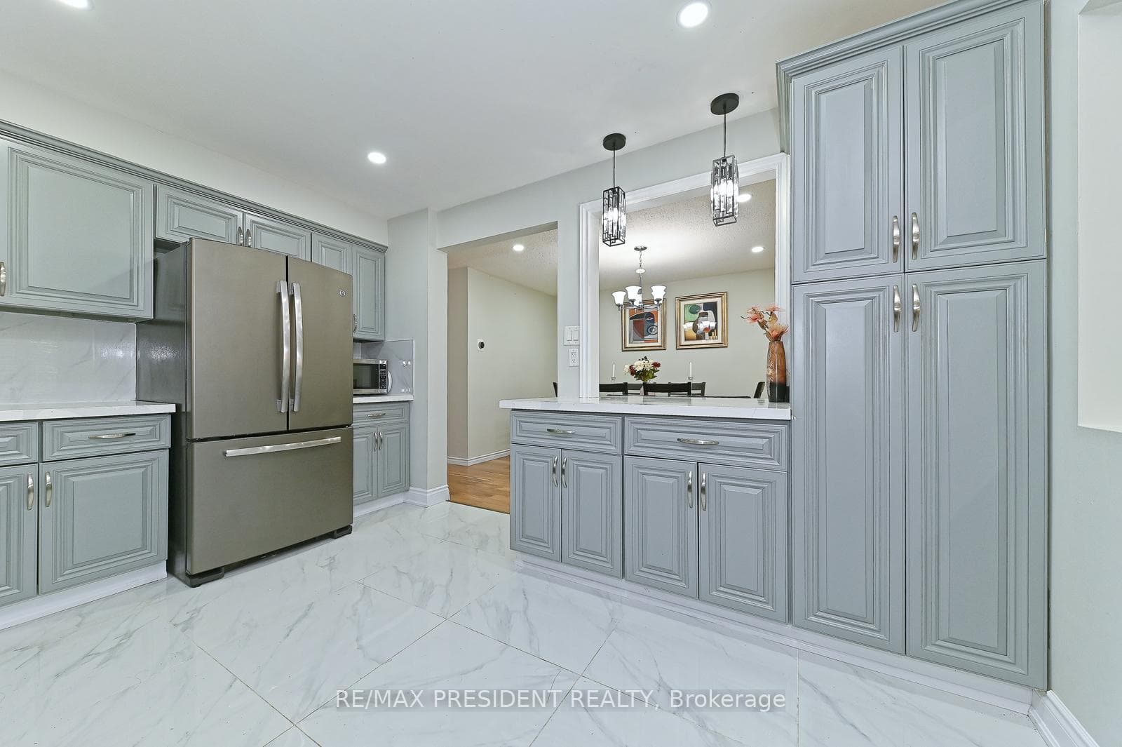 6 Abelard Avenue photo 17