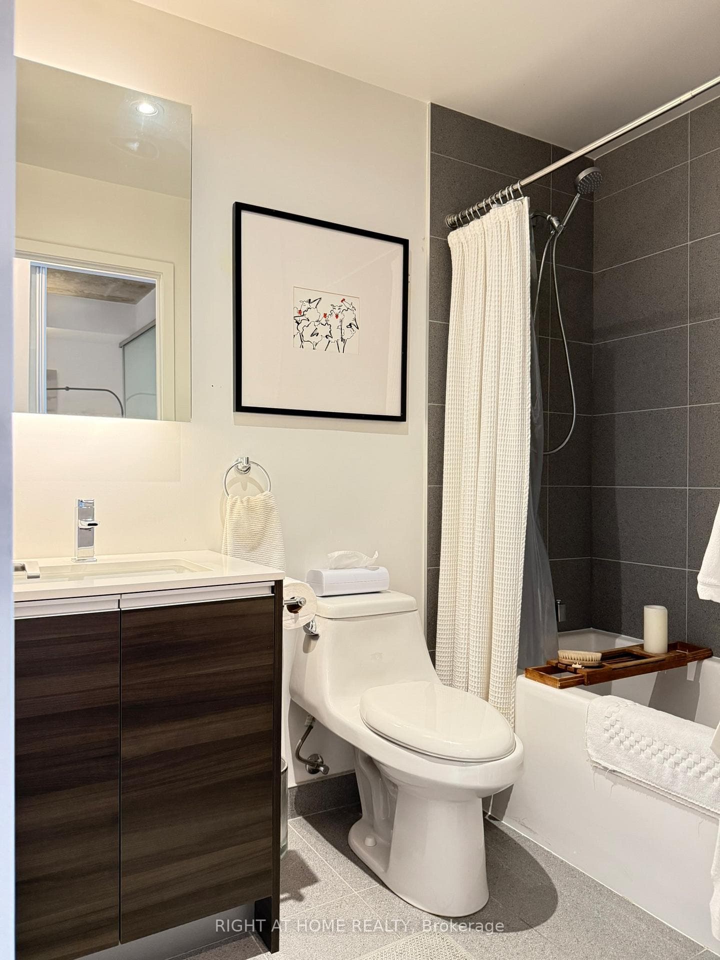 1238 Dundas Street Unit 307 photo 29