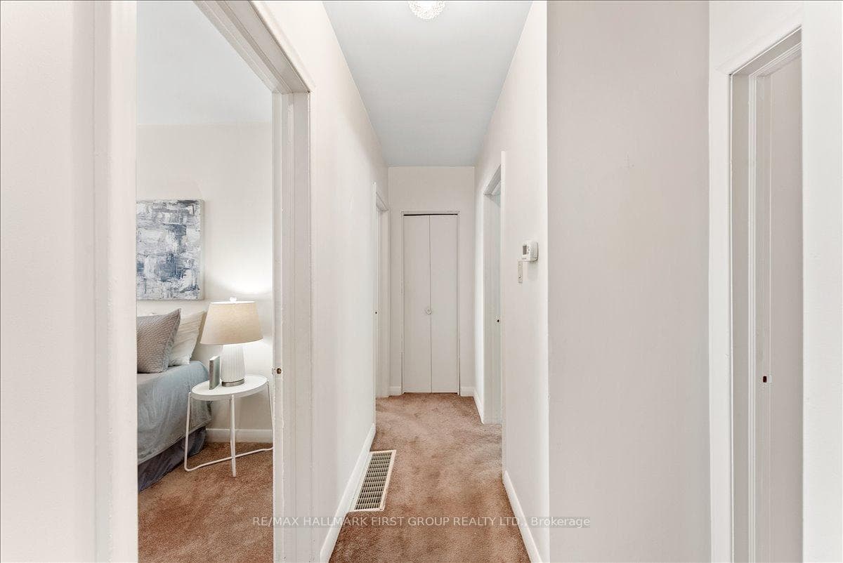 32 Linton Avenue photo 16