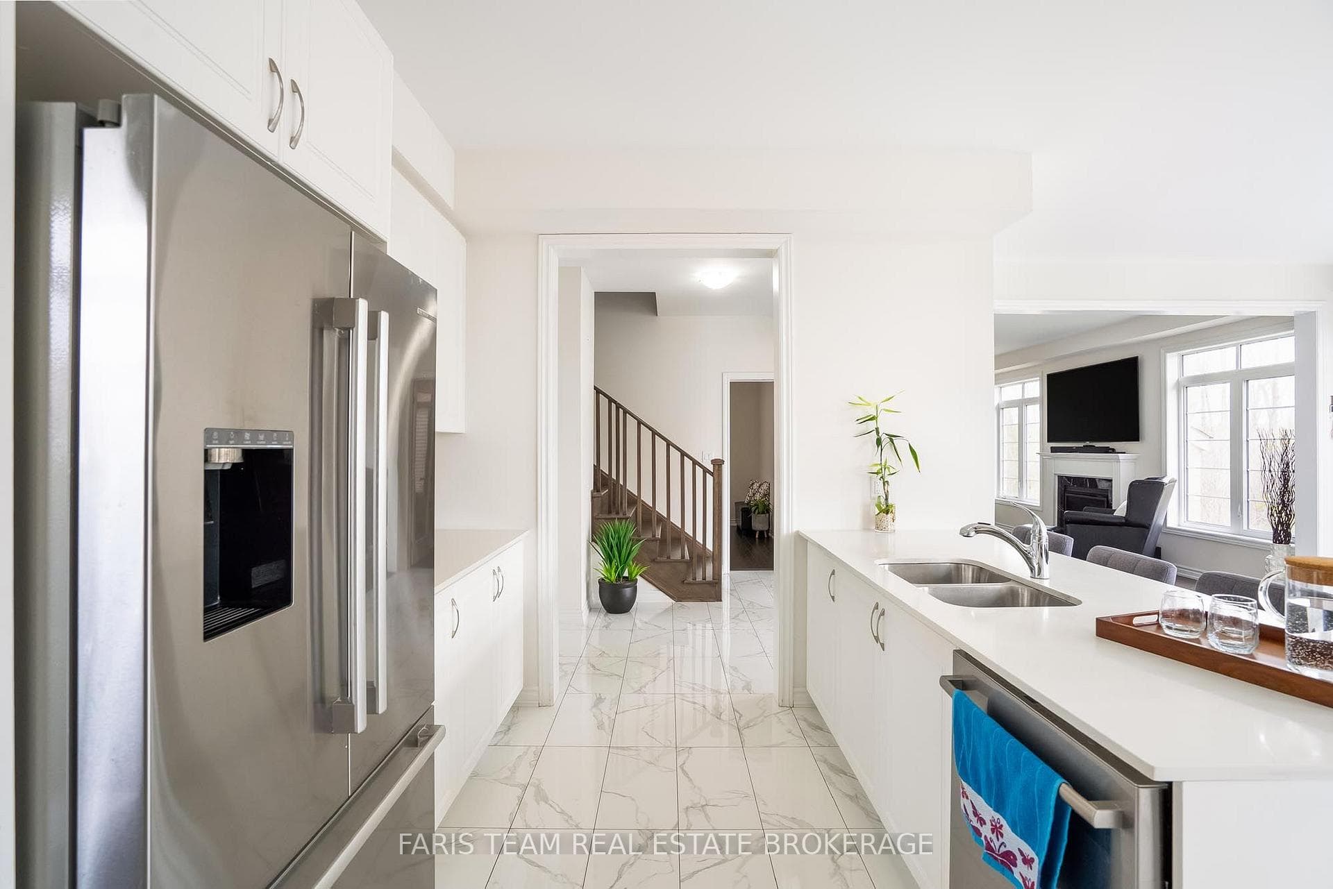 2263 Lozenby Street photo 7