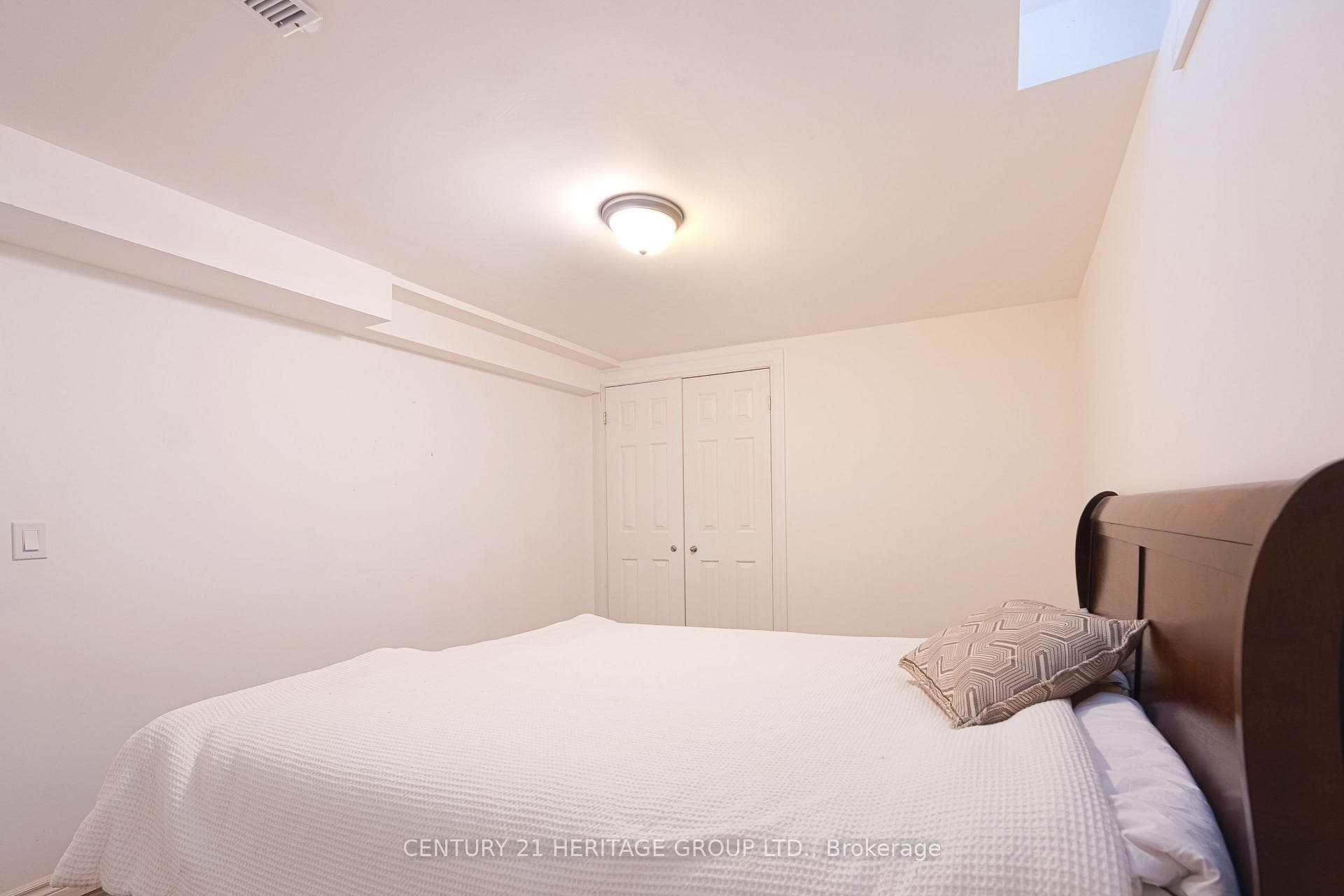 66 Fern Valley Crescent Unit BMST photo 12