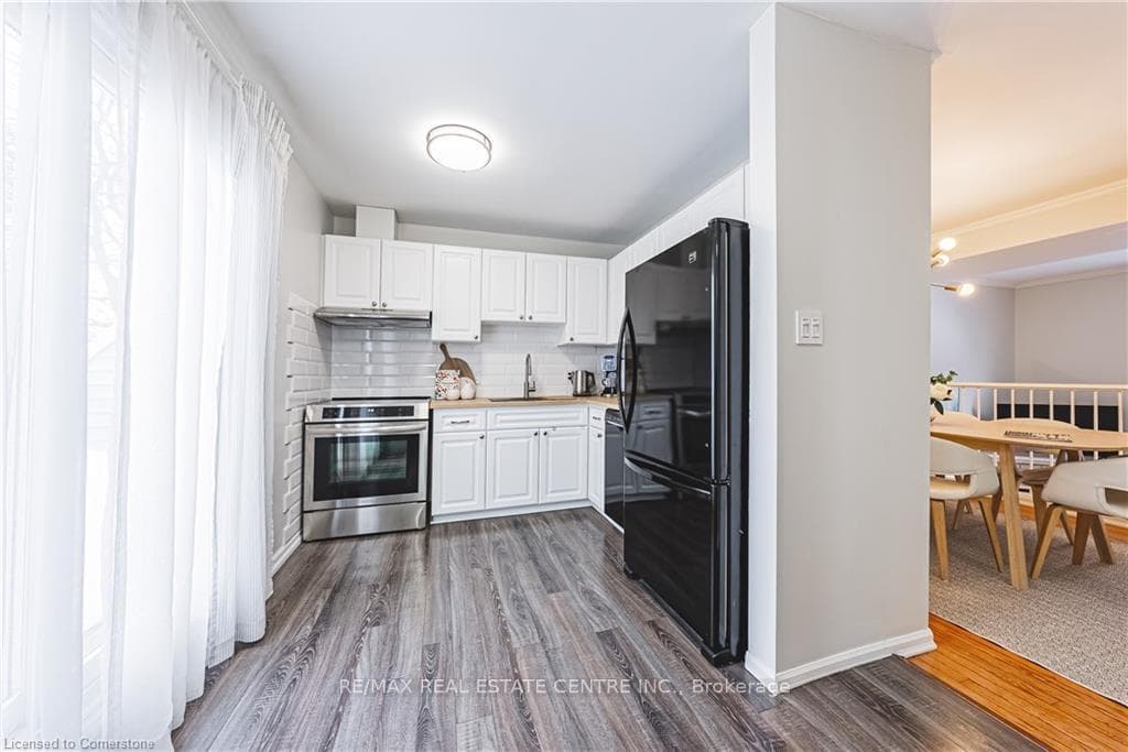 111 Traynor Avenue Unit 27 photo 9