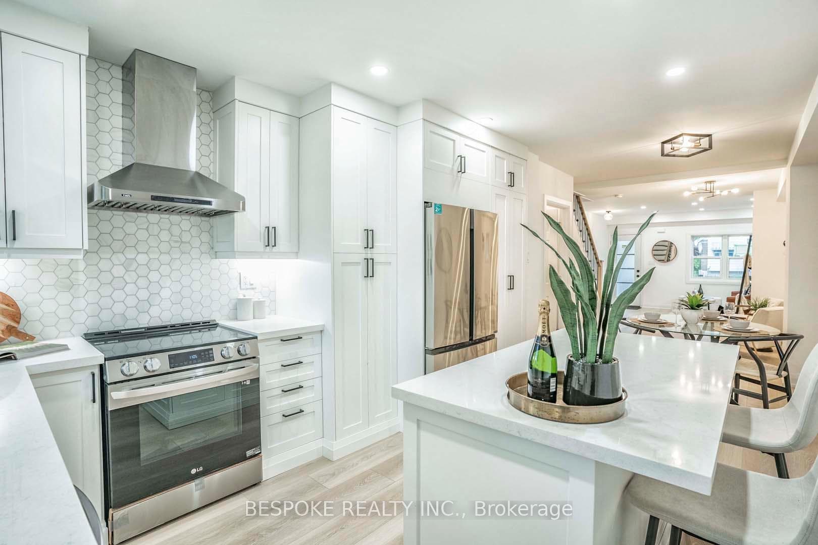 681 Cosburn Avenue Unit Main photo 17