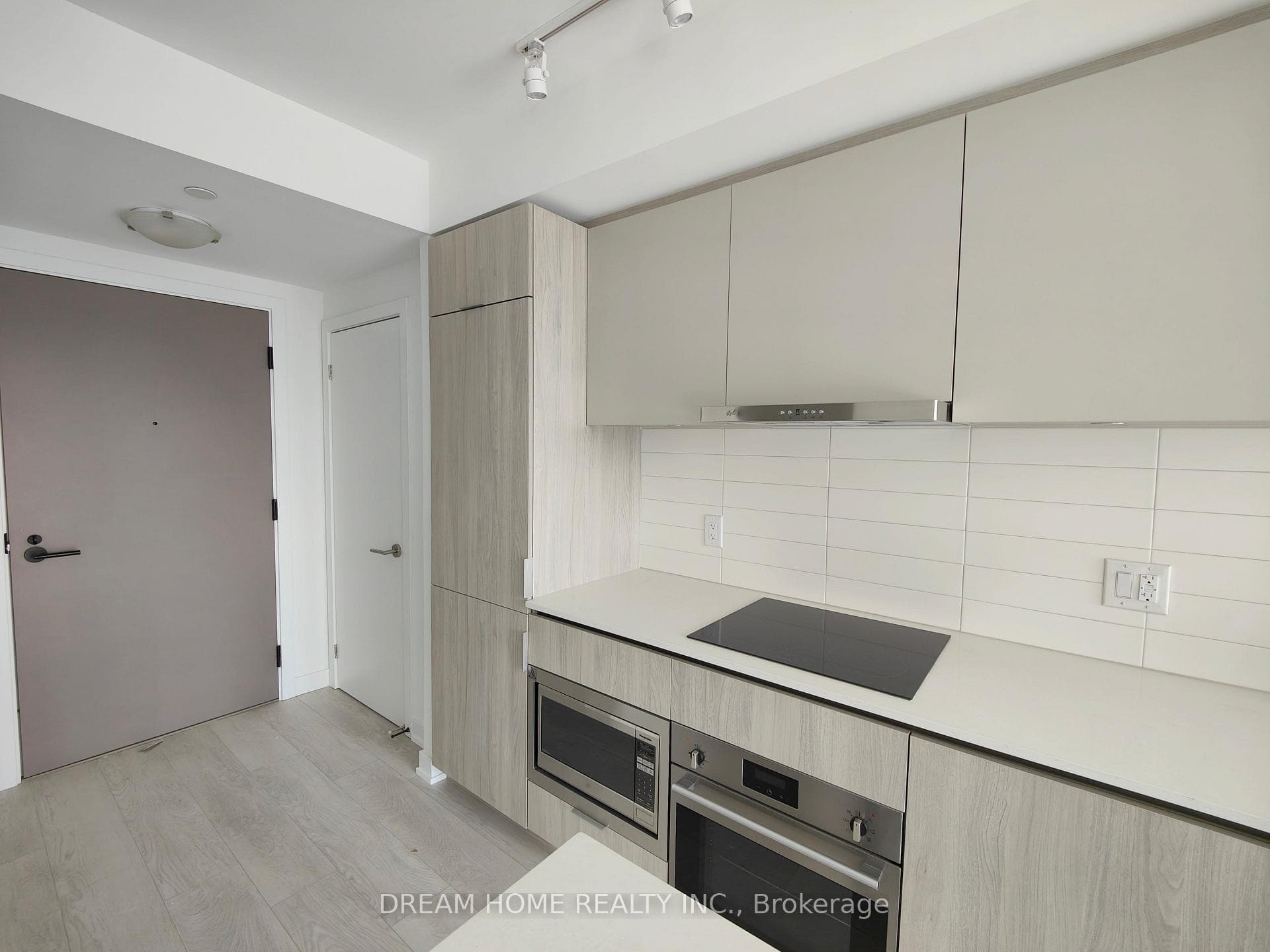 47 Mutual Street Unit 2808 photo 4