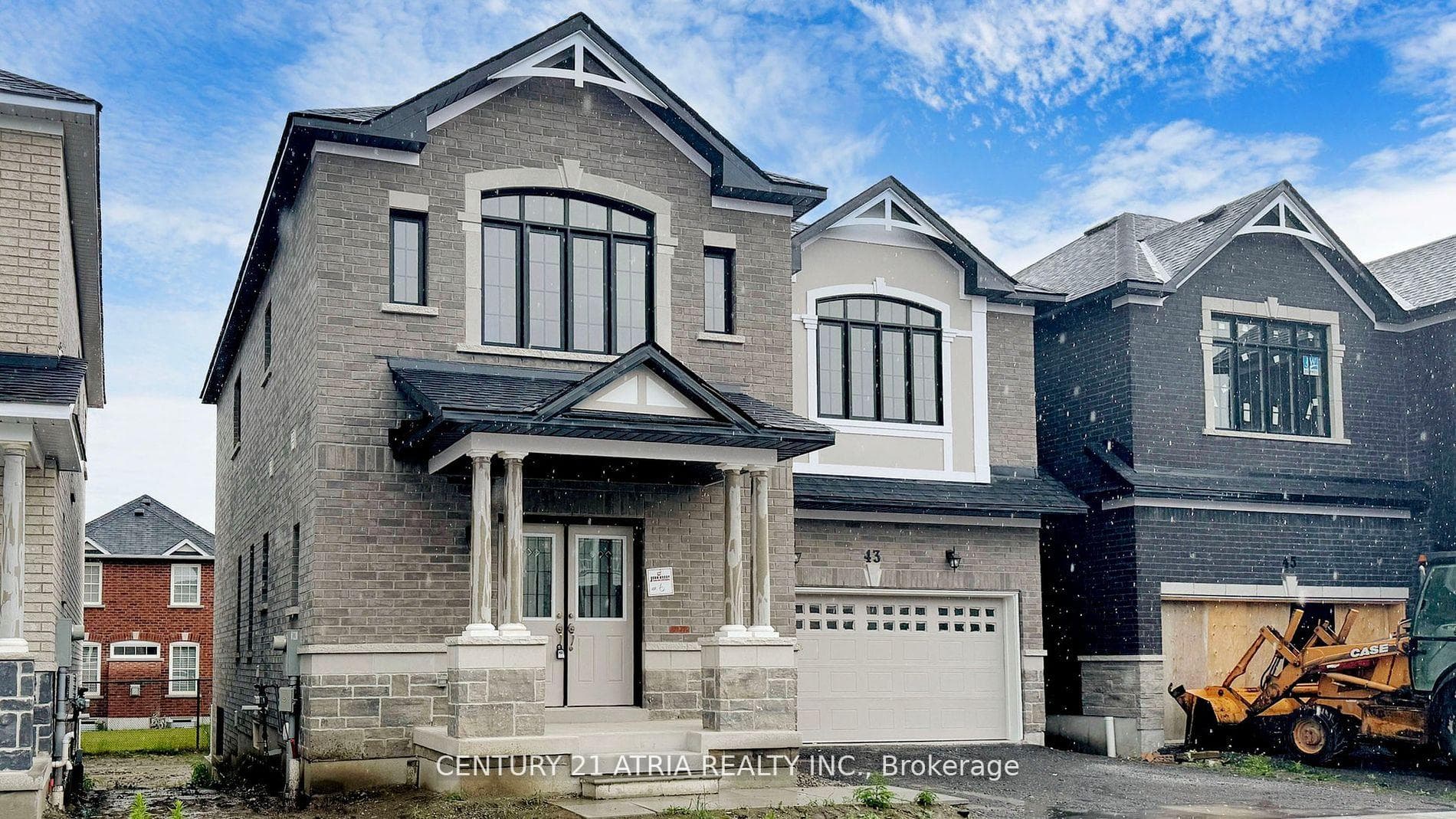 43 Creedon Crescent Unit Upper photo 3