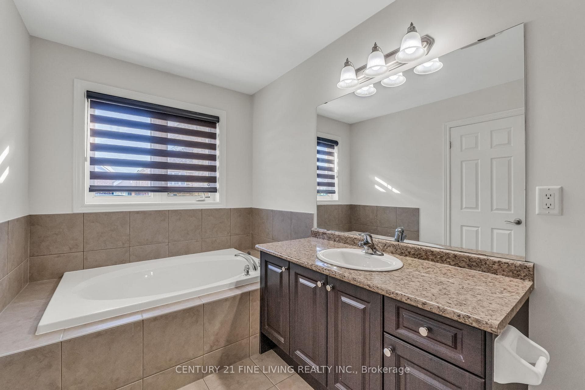 30 Kamori Drive photo 25