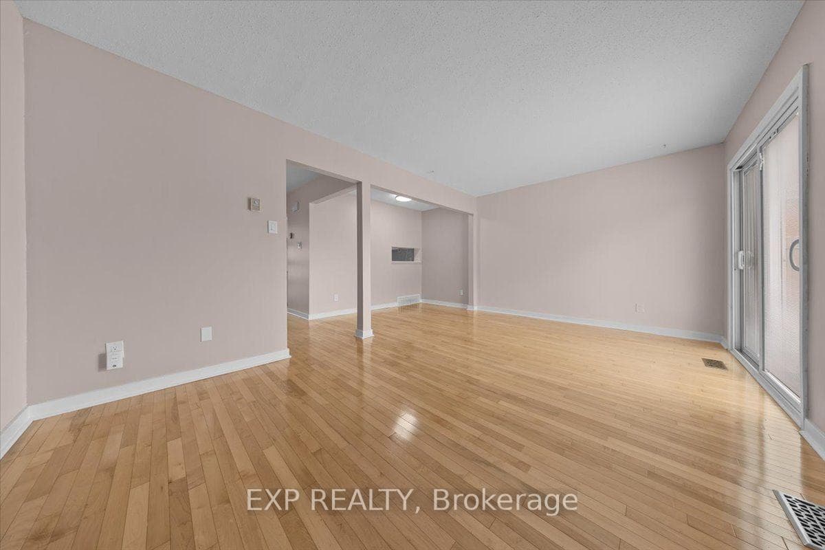 1449 Ridgebrook Drive Unit 167 photo 17