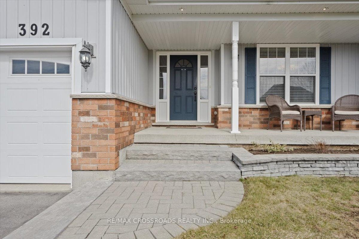 392 Lakeshore Road photo 4
