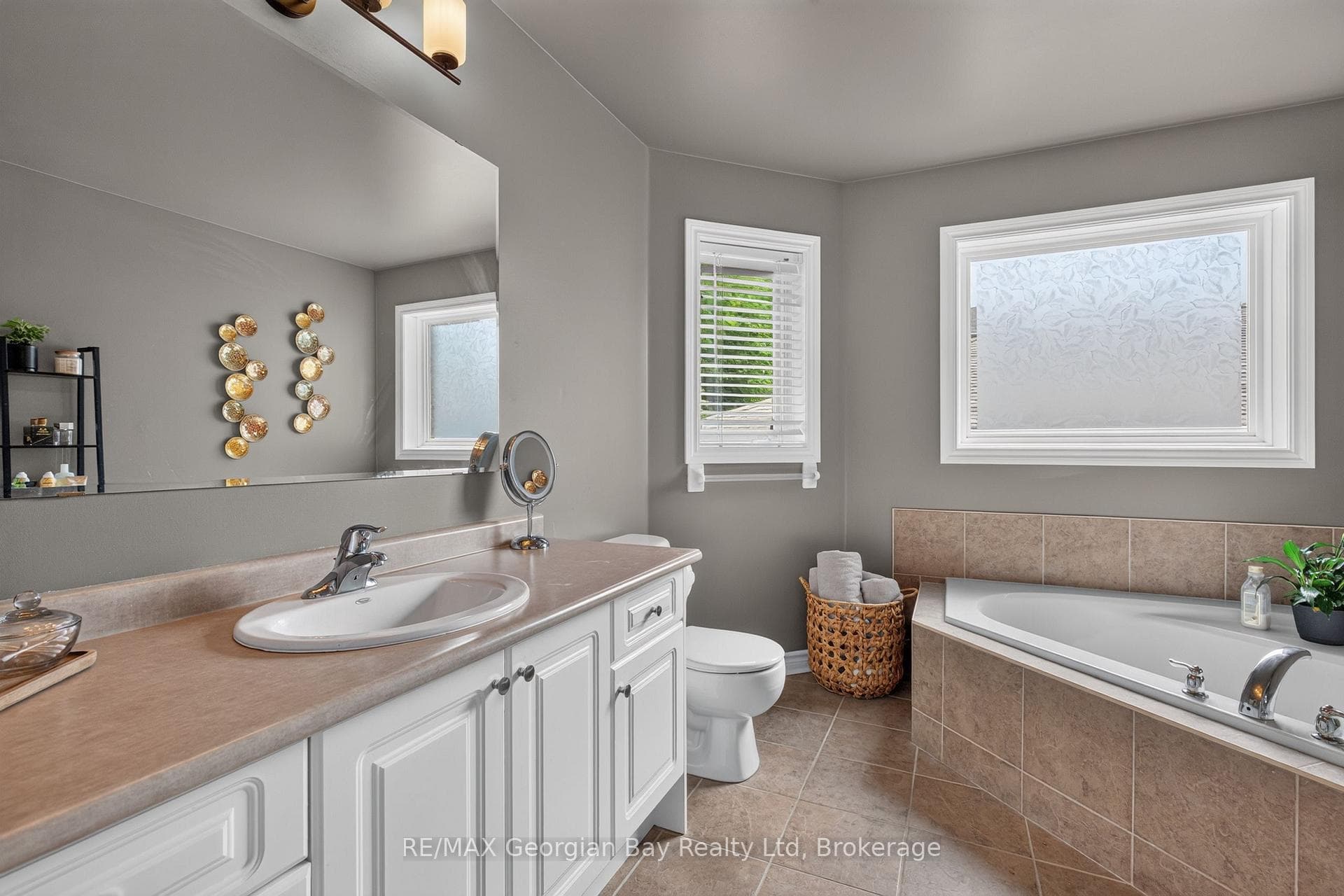400 Keller Drive photo 22