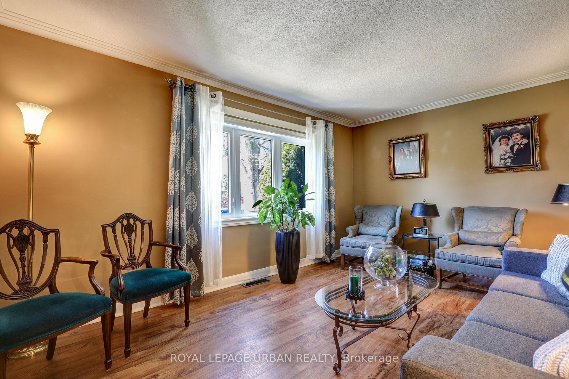 83 Adanac Drive photo 13