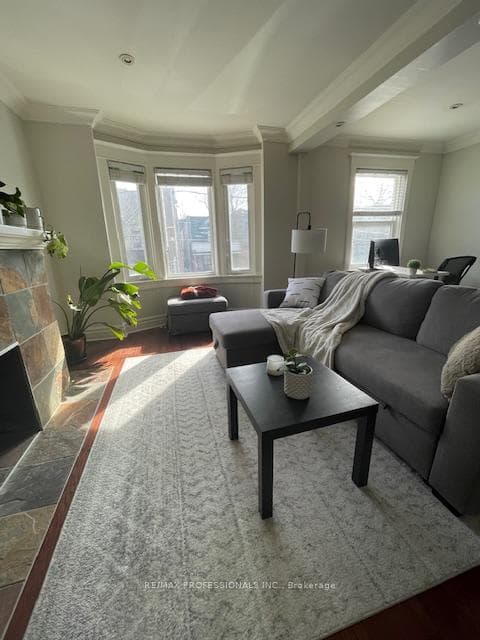 2178 Dundas Street Unit 2ndflr photo 1