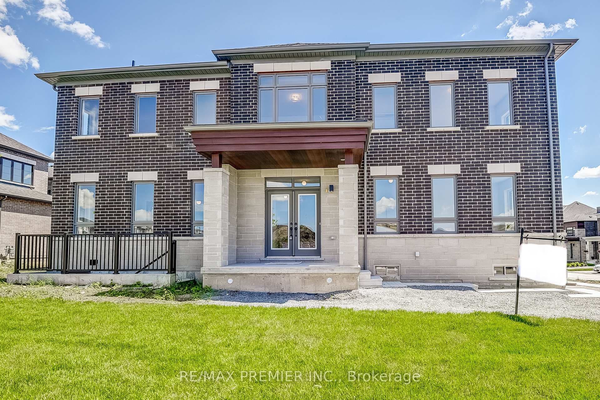 223 Yakefarm Boulevard photo 1