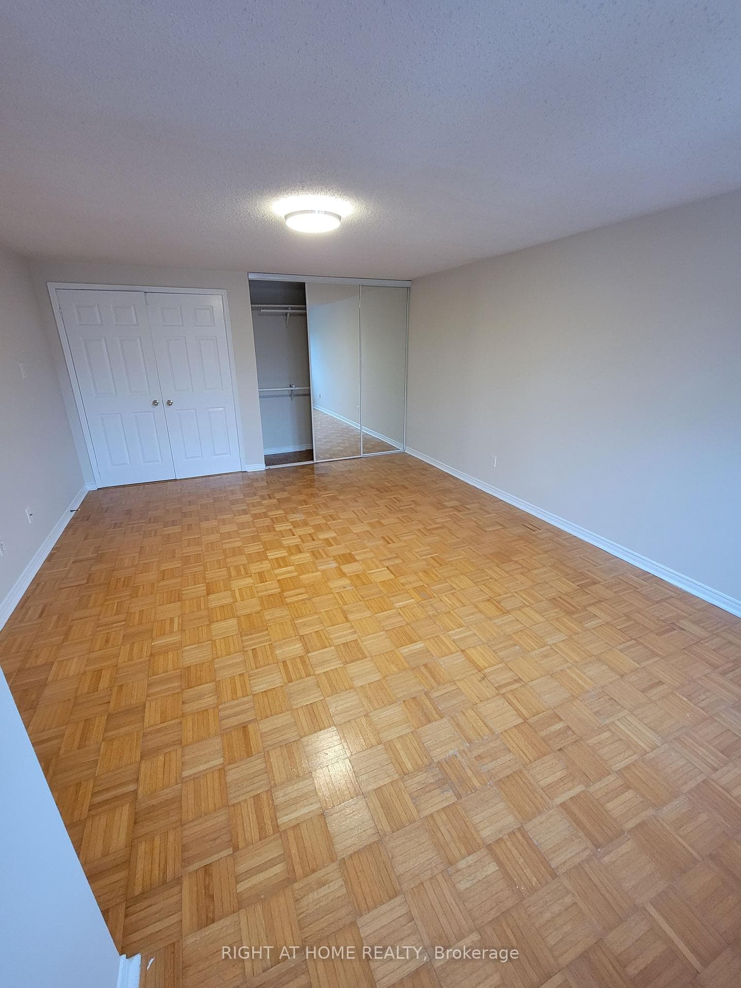 66 Major Oak Terrace photo 43