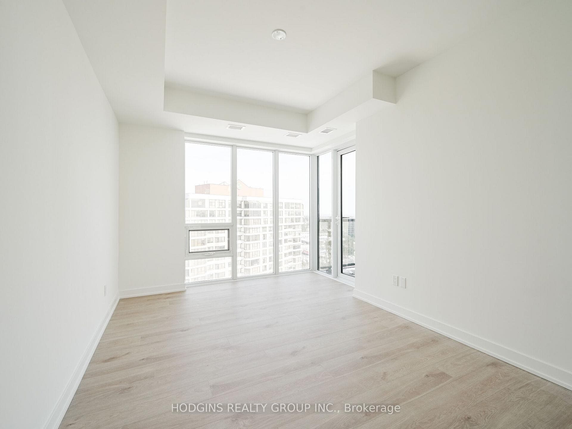 1035 Southdown Road Unit 1404 photo 18
