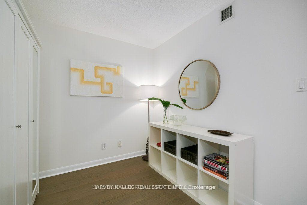313 Richmond Street Unit 555 photo 11