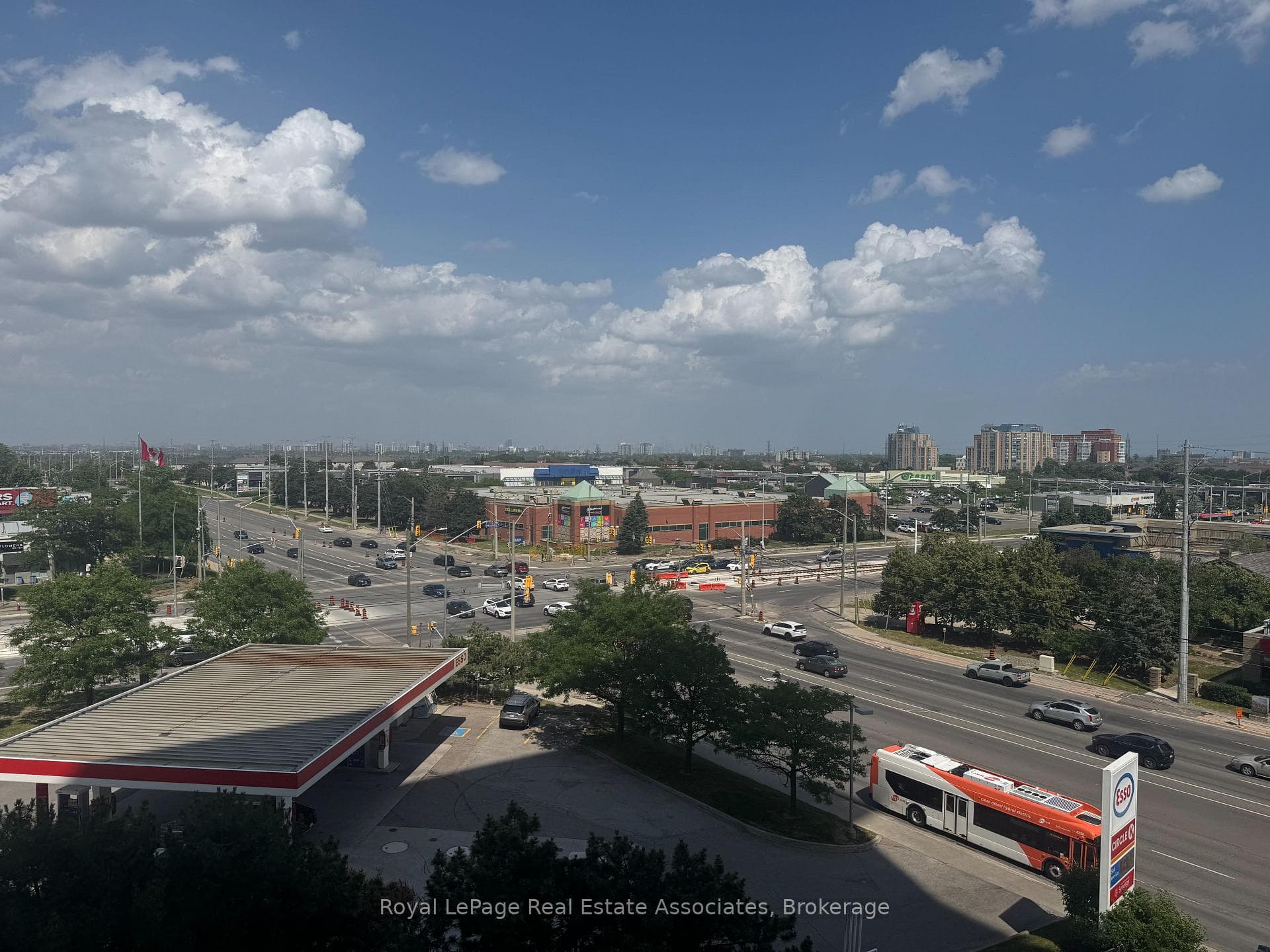 55 Eglinton Avenue Unit 606 photo 11