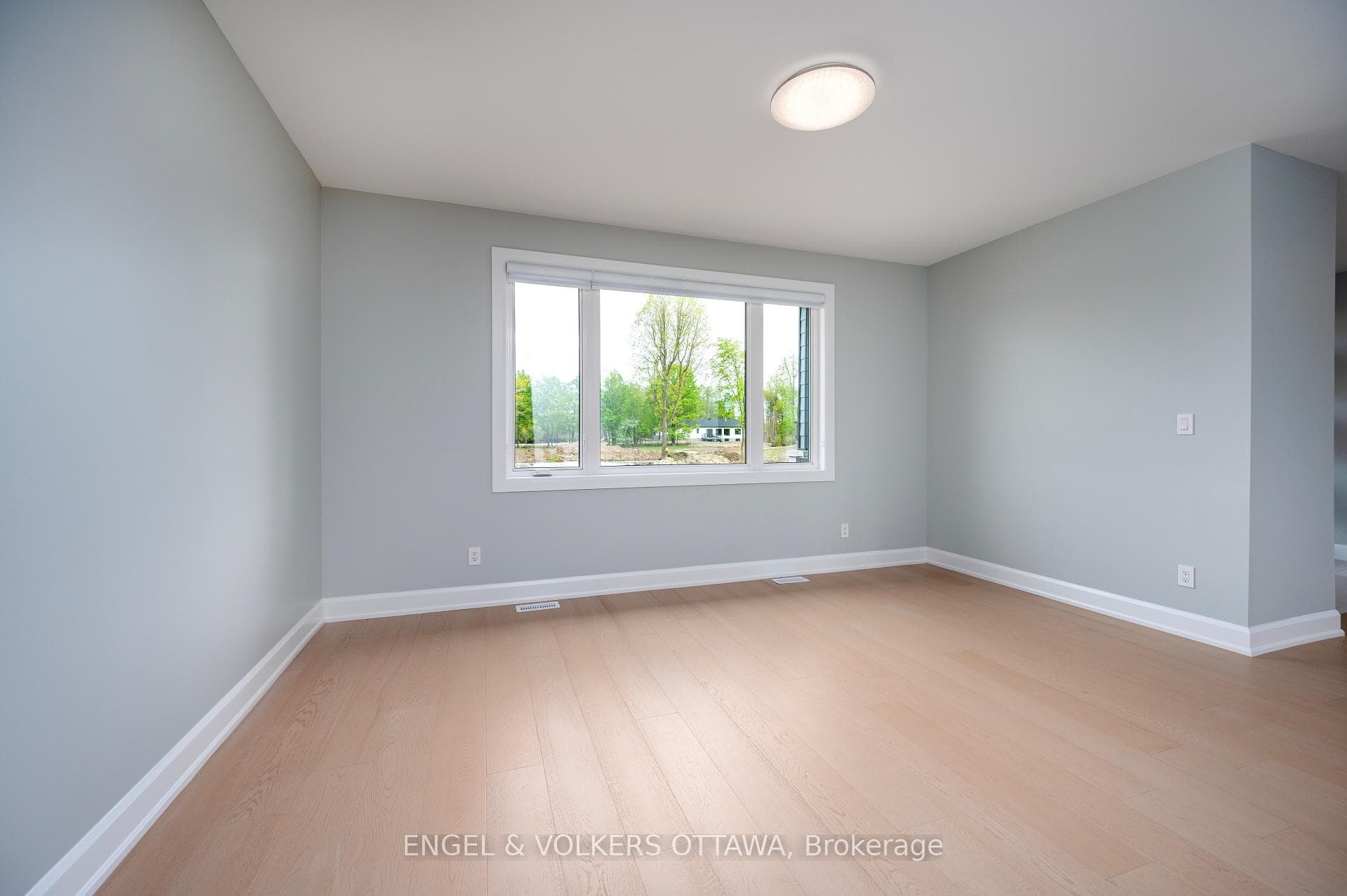 424 Ginger Crescent photo 8