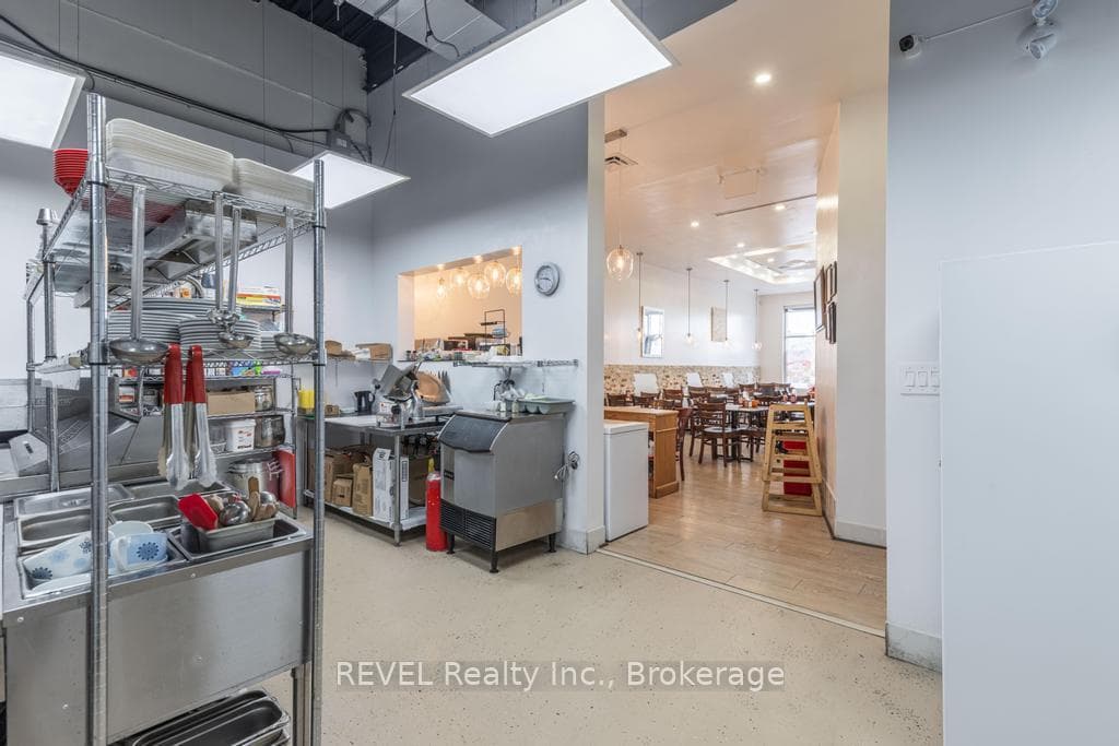 344 Glendale Avenue Unit B2 photo 15