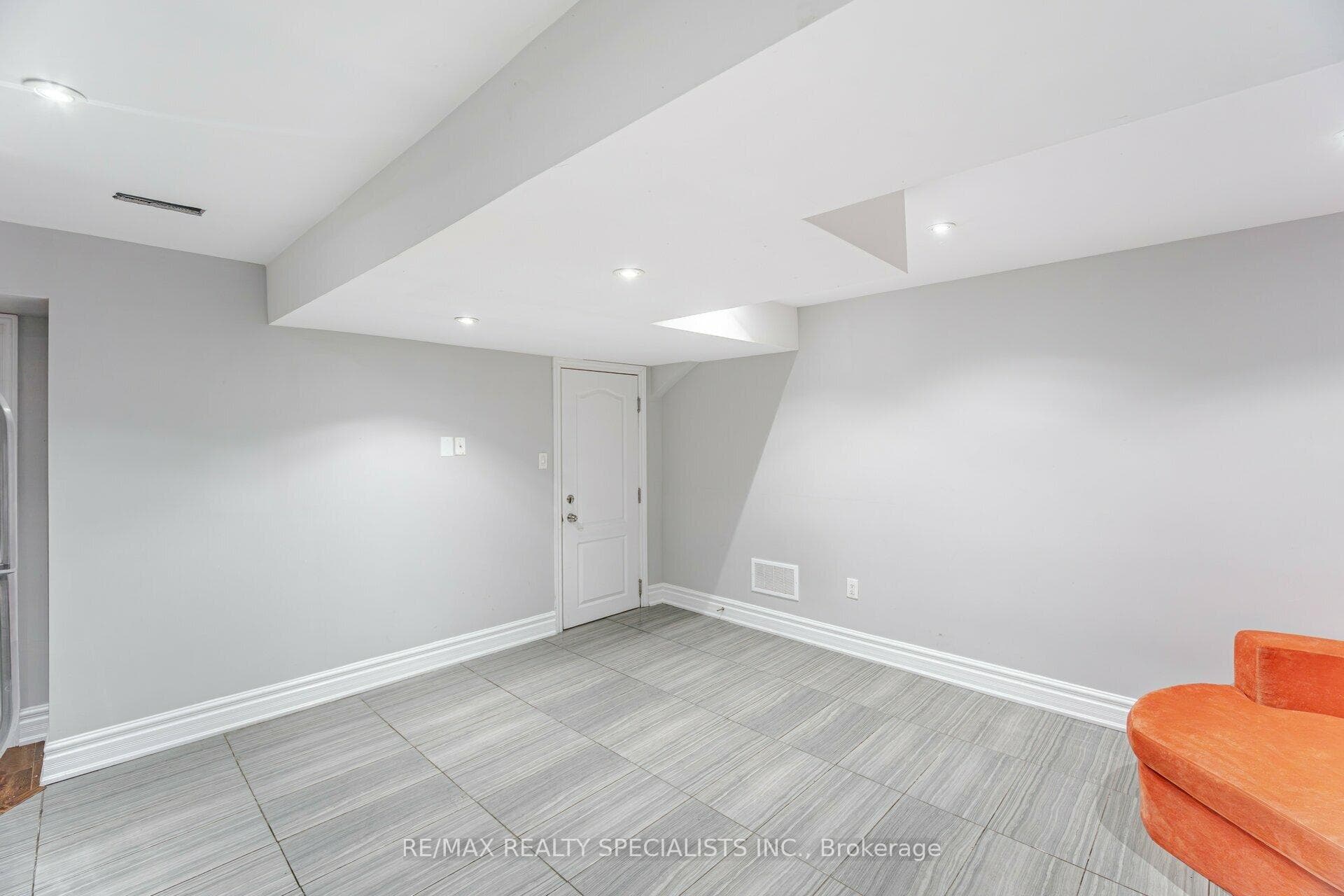 70 Leparc Road photo 33