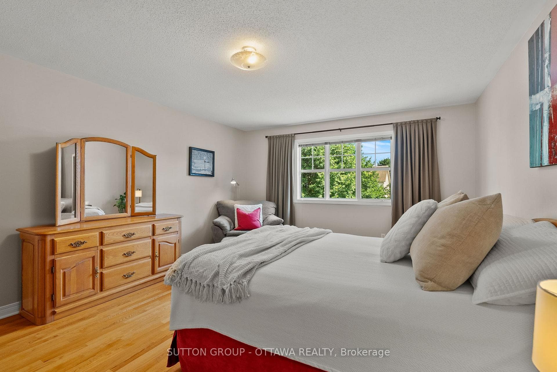 21 Avonmore Crescent photo 26