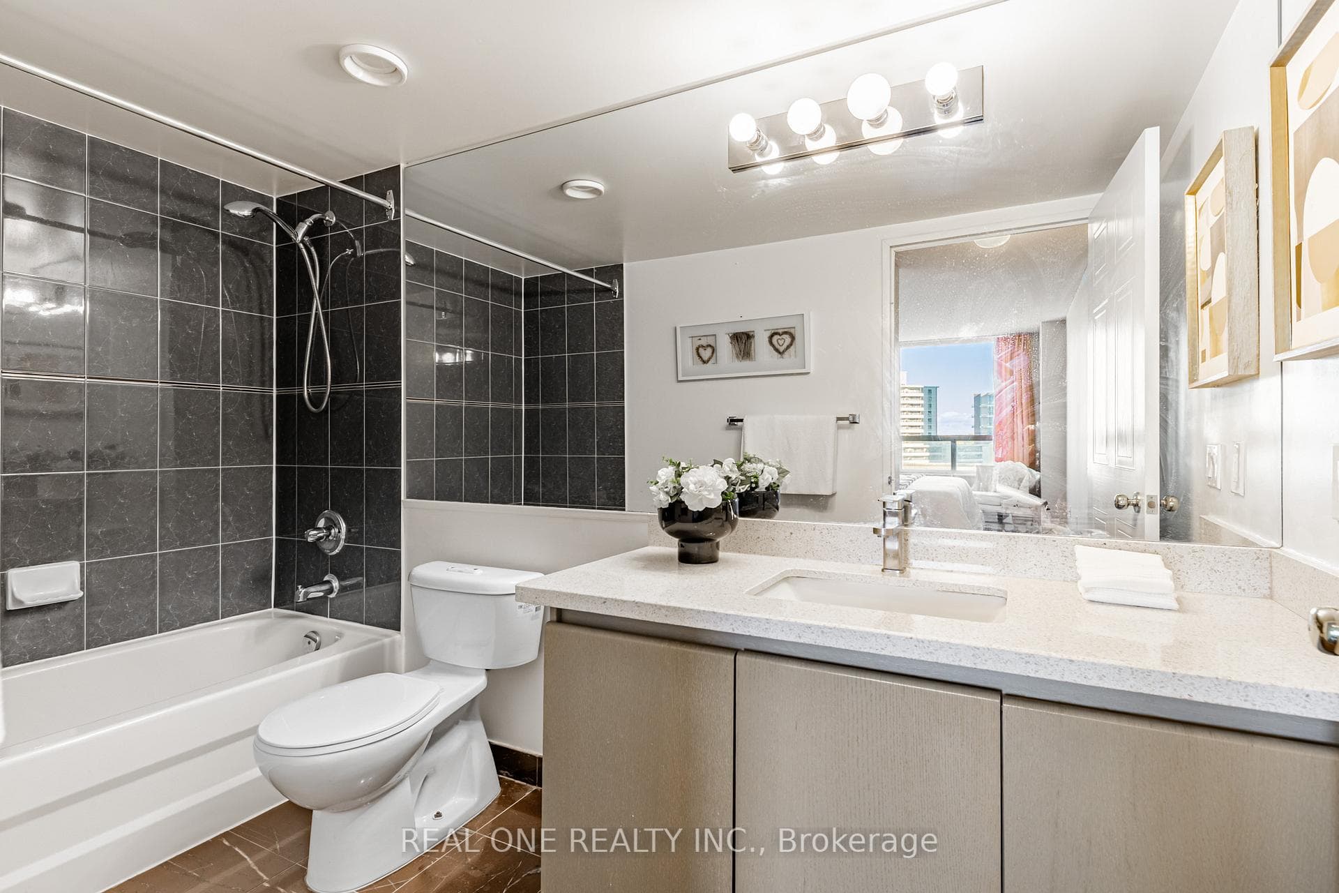 238 Doris Avenue Unit 1503 photo 16