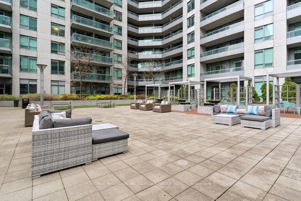 19 Grand Trunk Crescent Unit 3108 photo 21