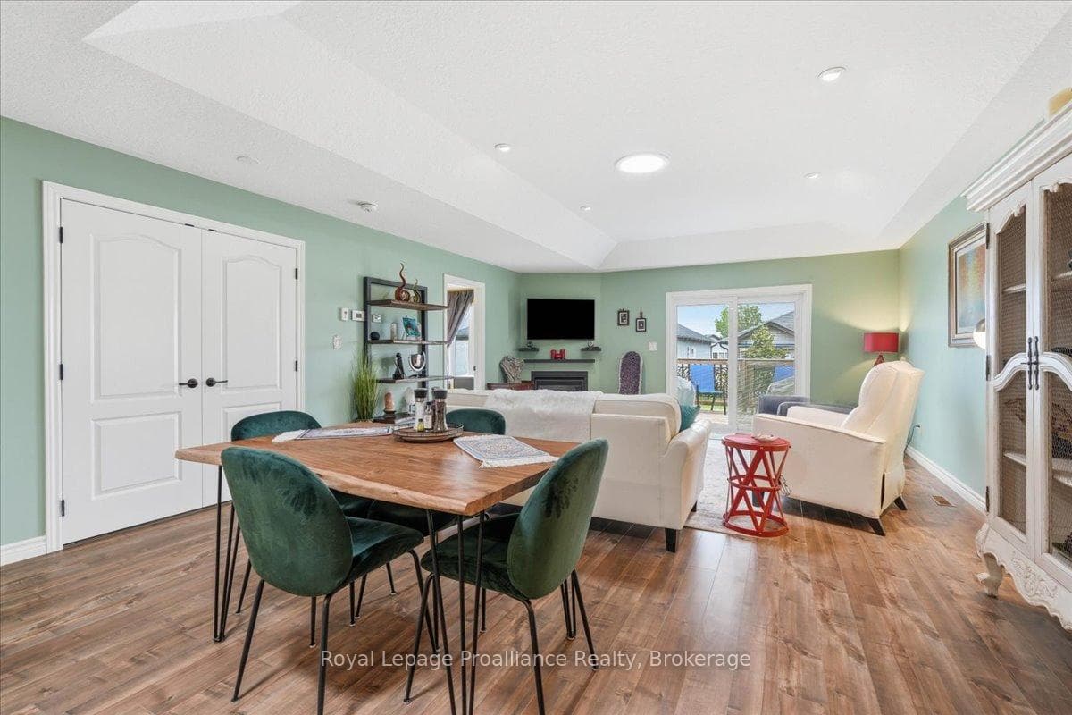 61 Conger Drive photo 12
