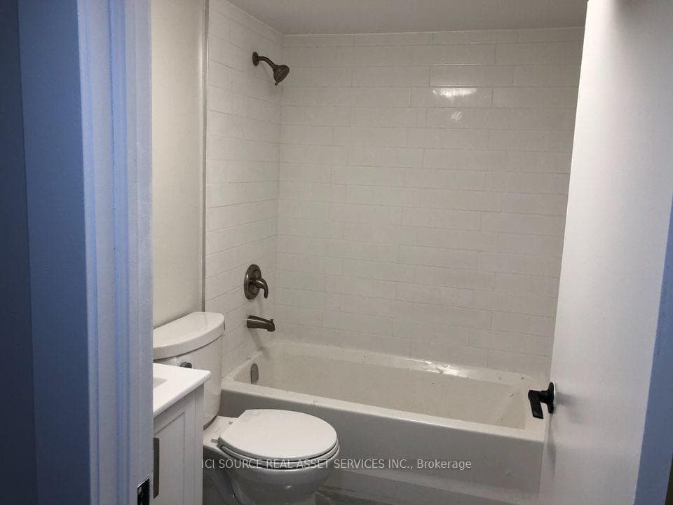 277 East 34th Street Unit Lower photo 7