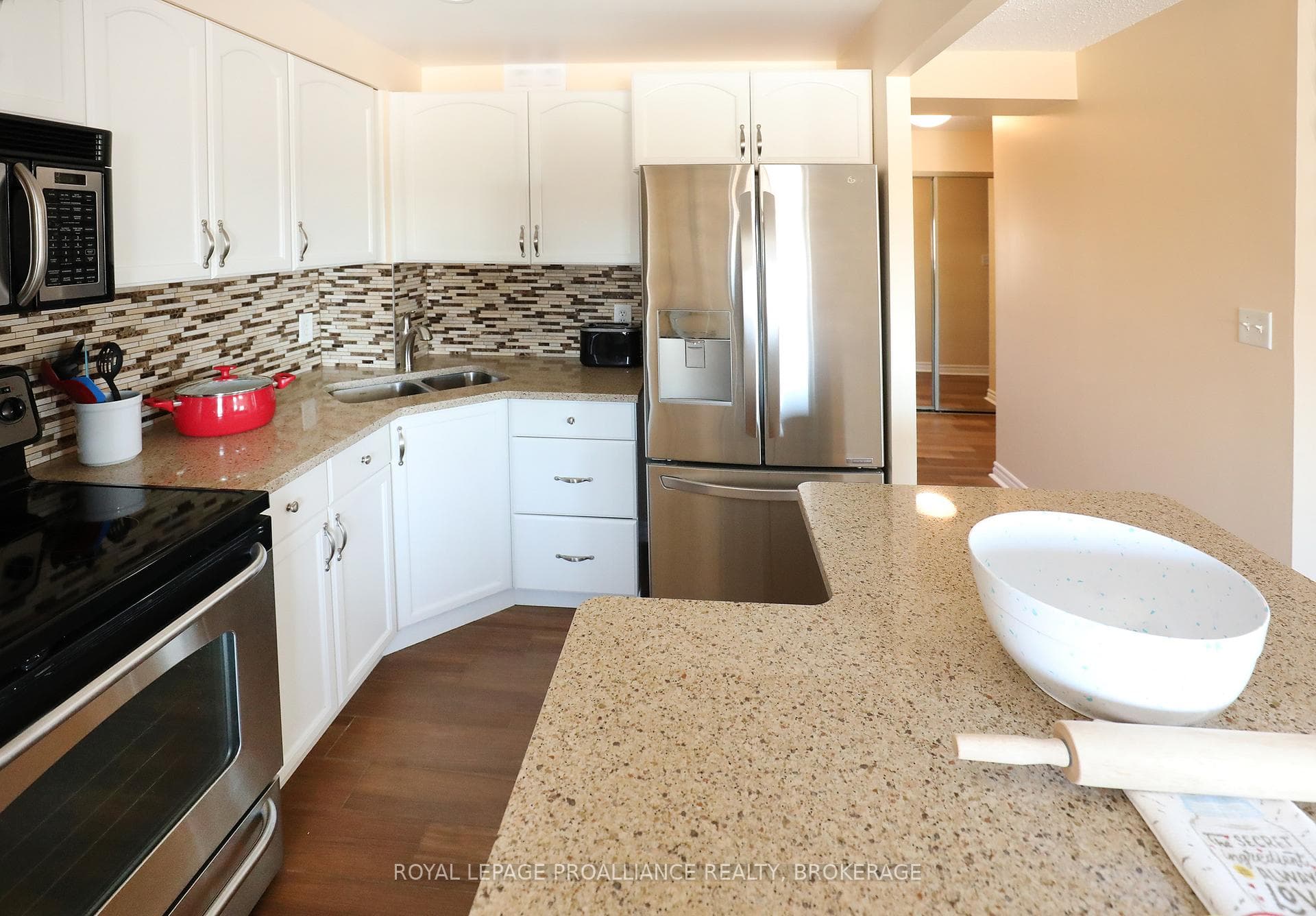 120 Barrett Court Unit 302 photo 4