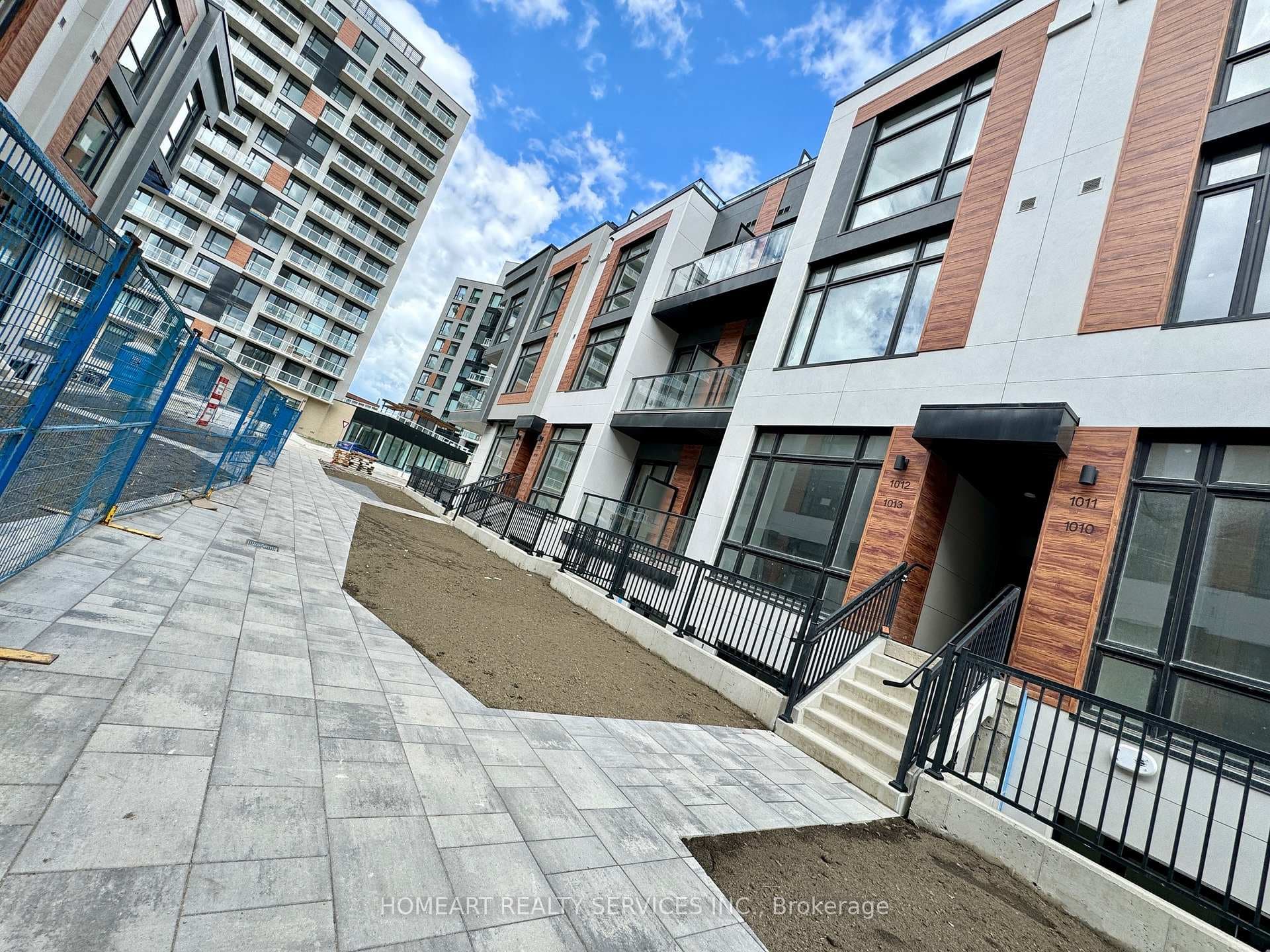 14 David Eyer Road Unit 1013 photo 1