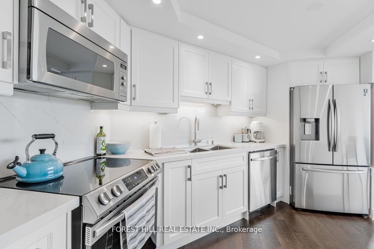 131 Beecroft Road Unit 501 photo 17