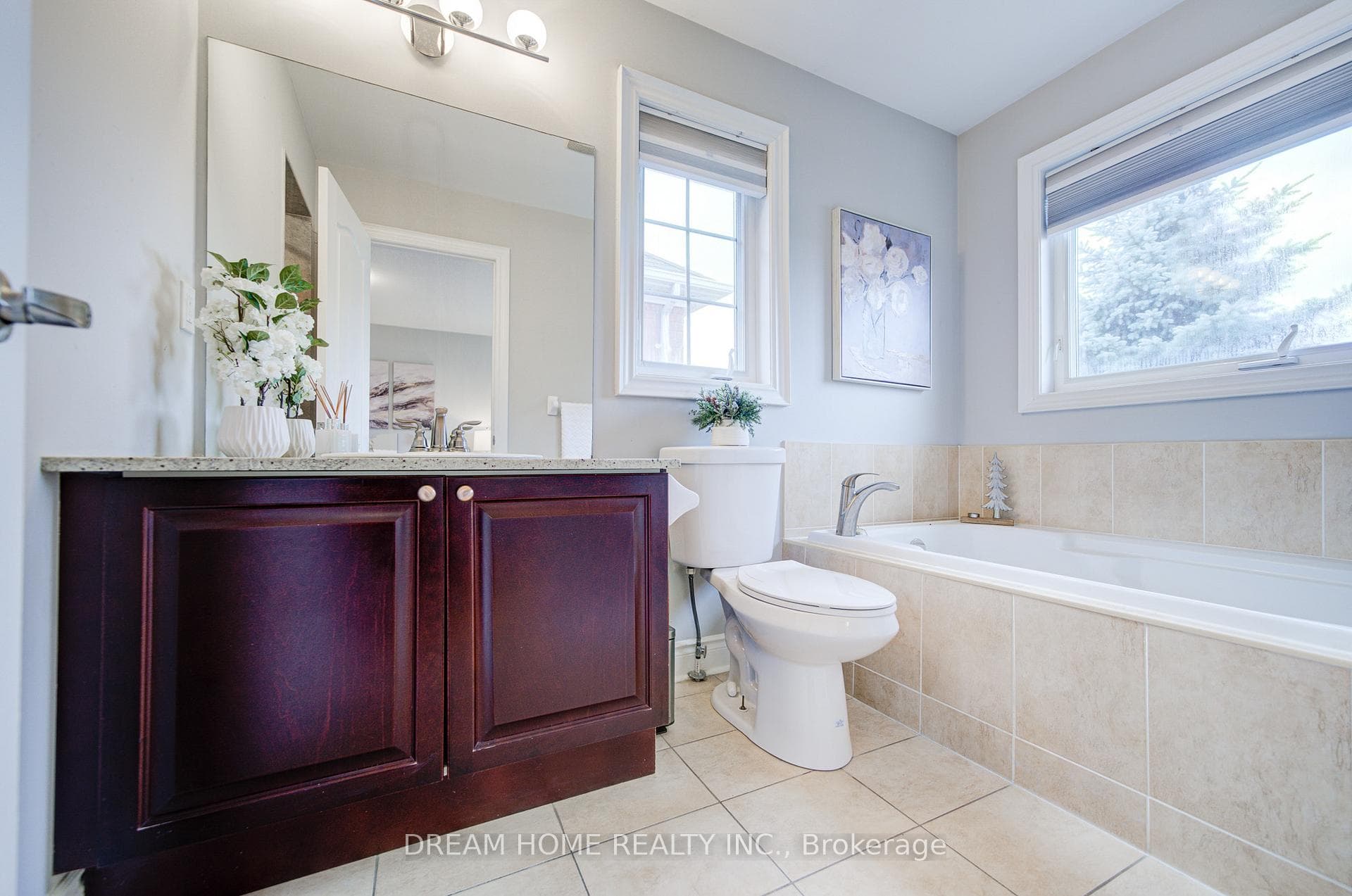 172 Tom Taylor Crescent photo 22