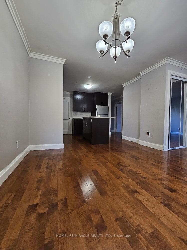 37 Harland Crescent Unit Main photo 6
