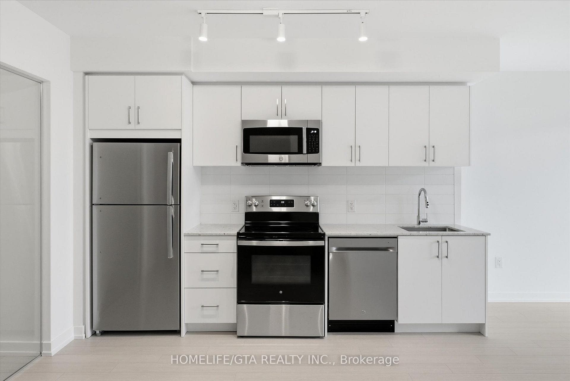 4010 Eglinton Avenue Unit 610 photo 9