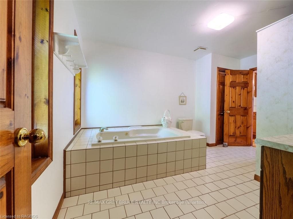 35 AVELE Road photo 16