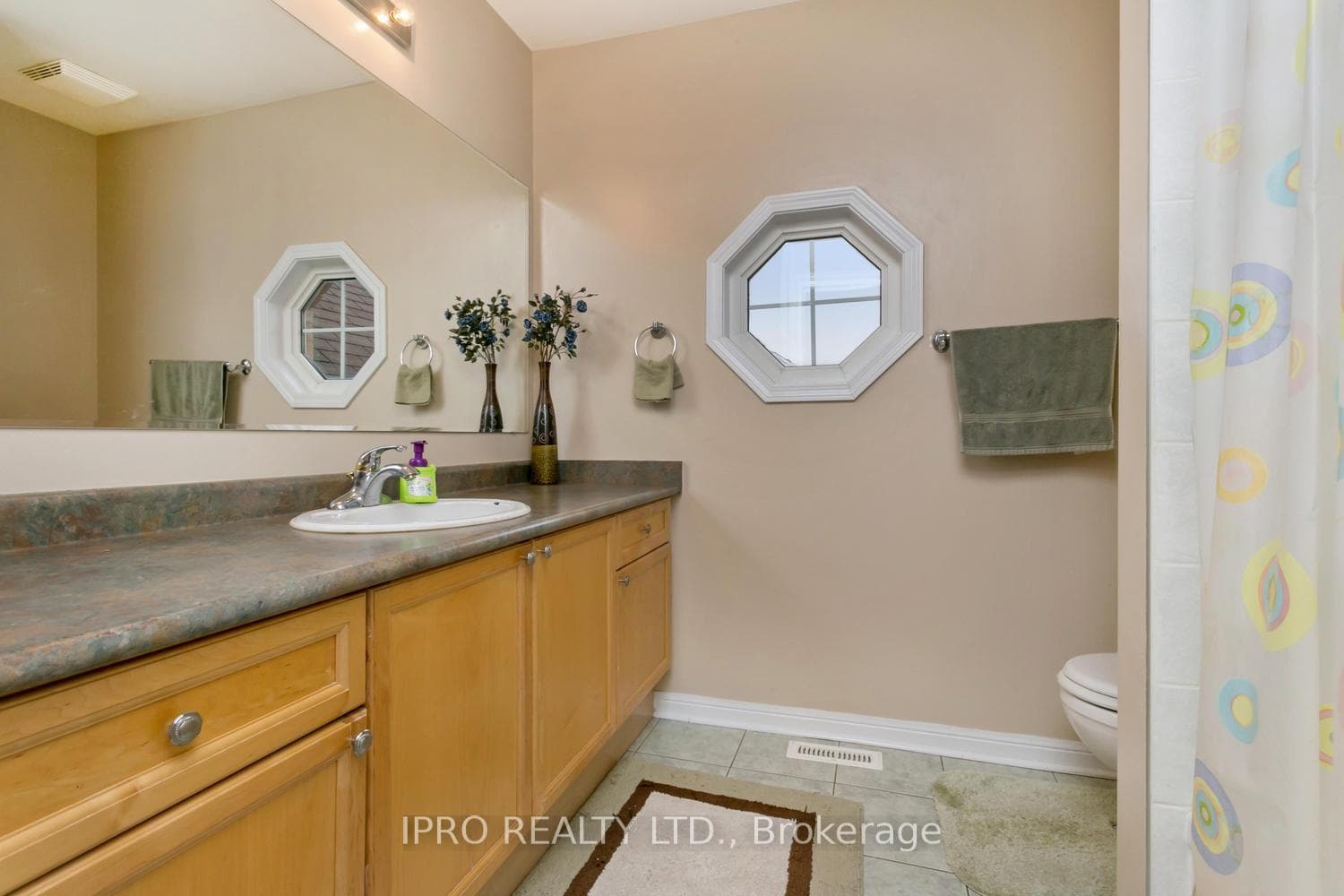 6210 Miriam Way photo 12